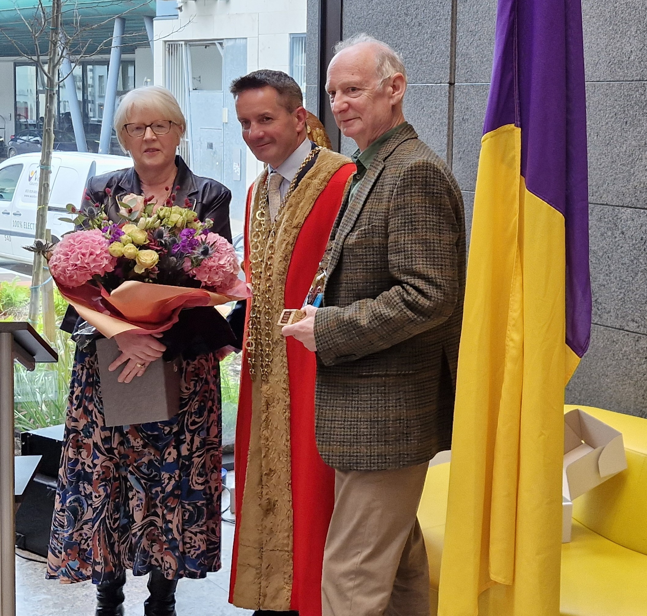 Mayor honours Wexford’s Billy Roche – WexfordLocal.com